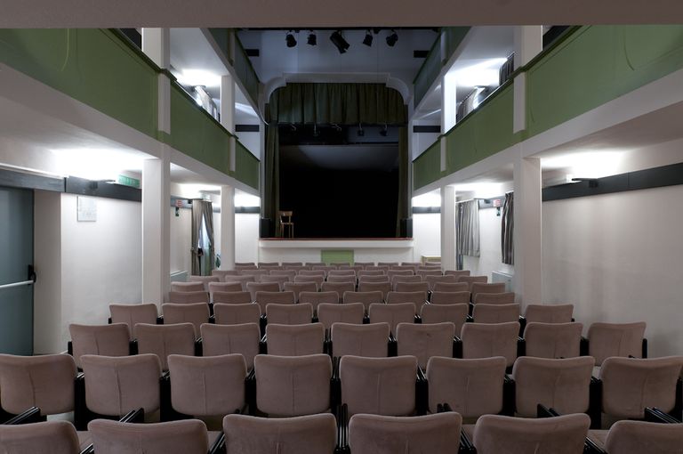 Goro, Teatro Comunale R. Ricci, la sala vista dall'ingresso (Foto Andrea Scardova, IBC), 2014